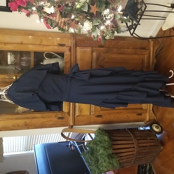 Stunning Vintage Navy Ruffled Dress - Picture 9 of 15